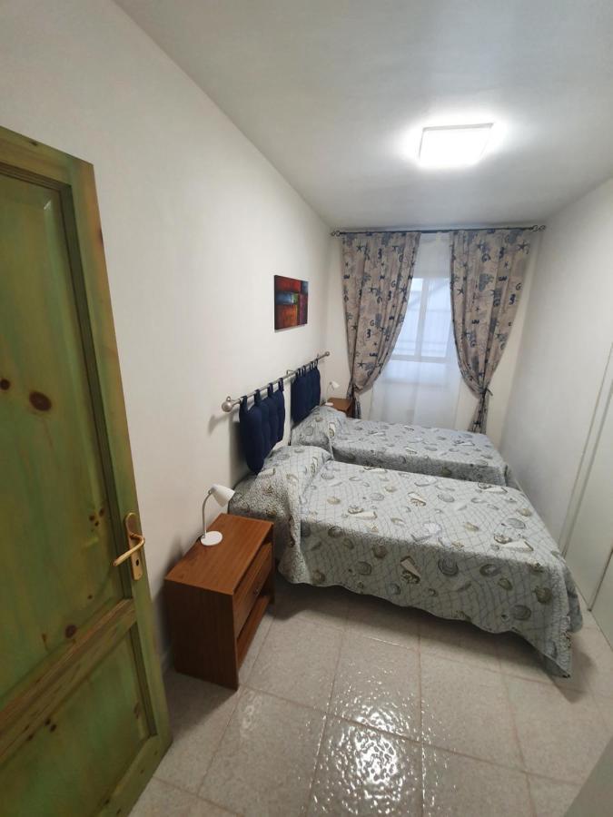 Yellowhouse Apartment Кала Гононе Екстериор снимка