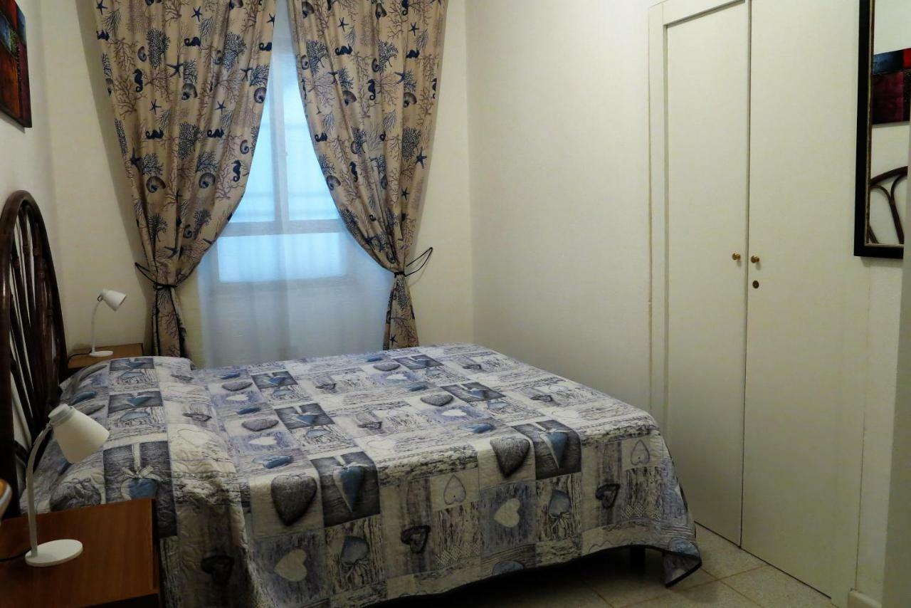 Yellowhouse Apartment Кала Гононе Екстериор снимка